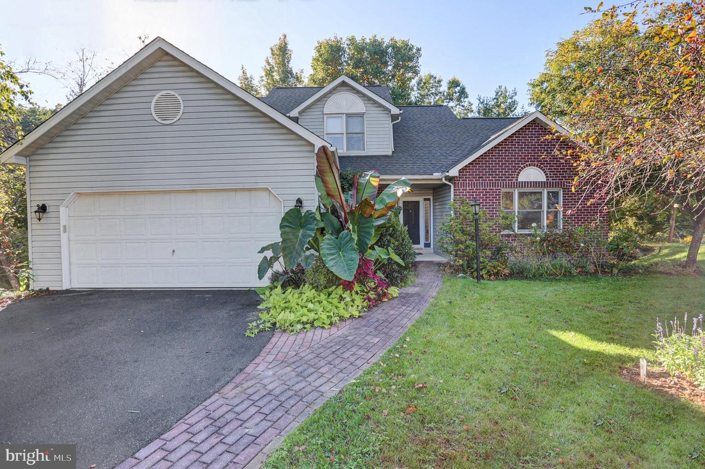 5814 Barnsley Dr — photo