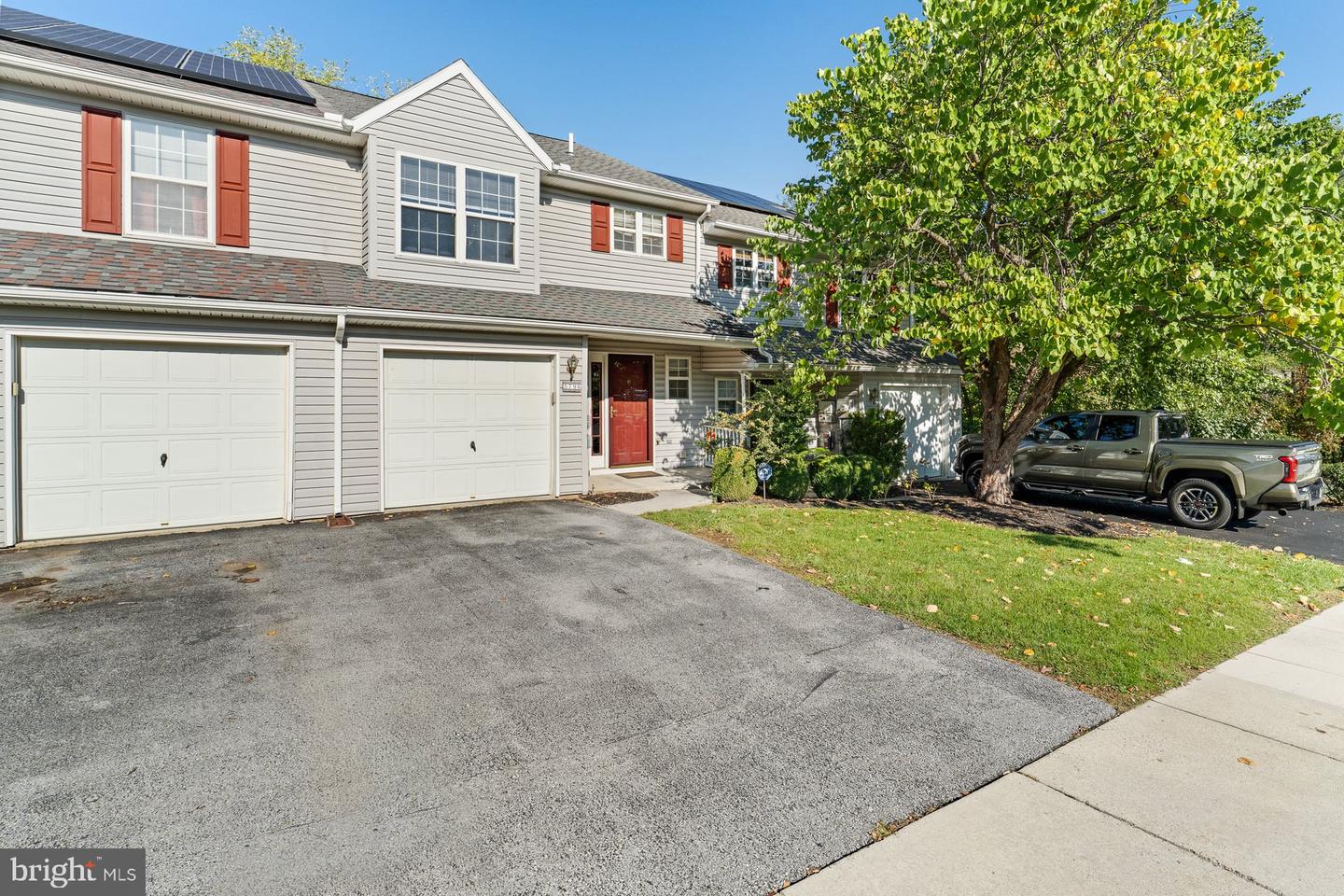 5796 Hidden Lake Dr — photo