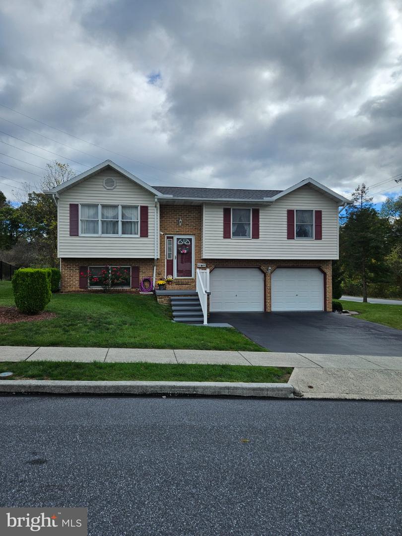 6454 Taunton Rd — photo