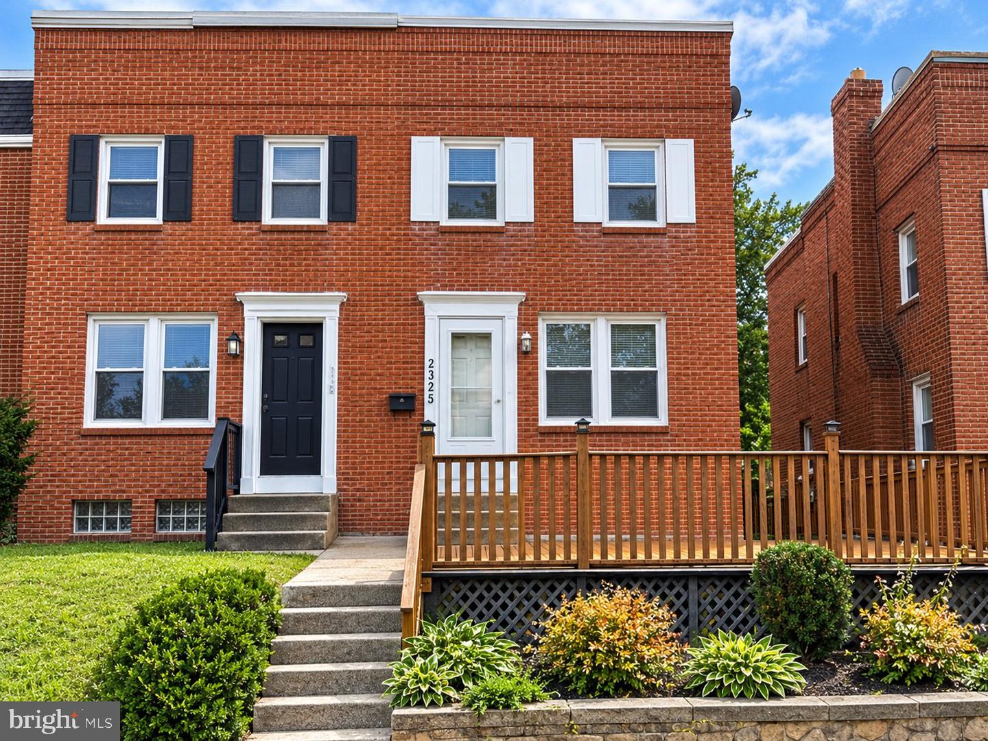 2325 Kensington — photo