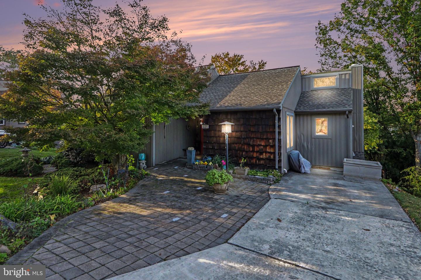 3248 Ridgeway Rd — photo