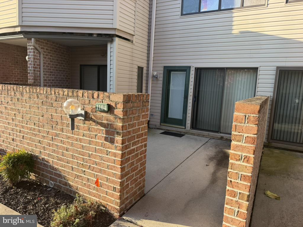 1104 Cherrington Dr — photo