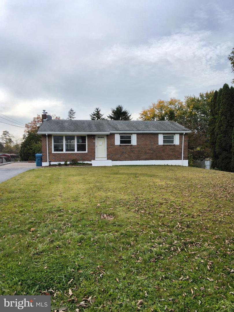 854 Shawnee Dr — photo