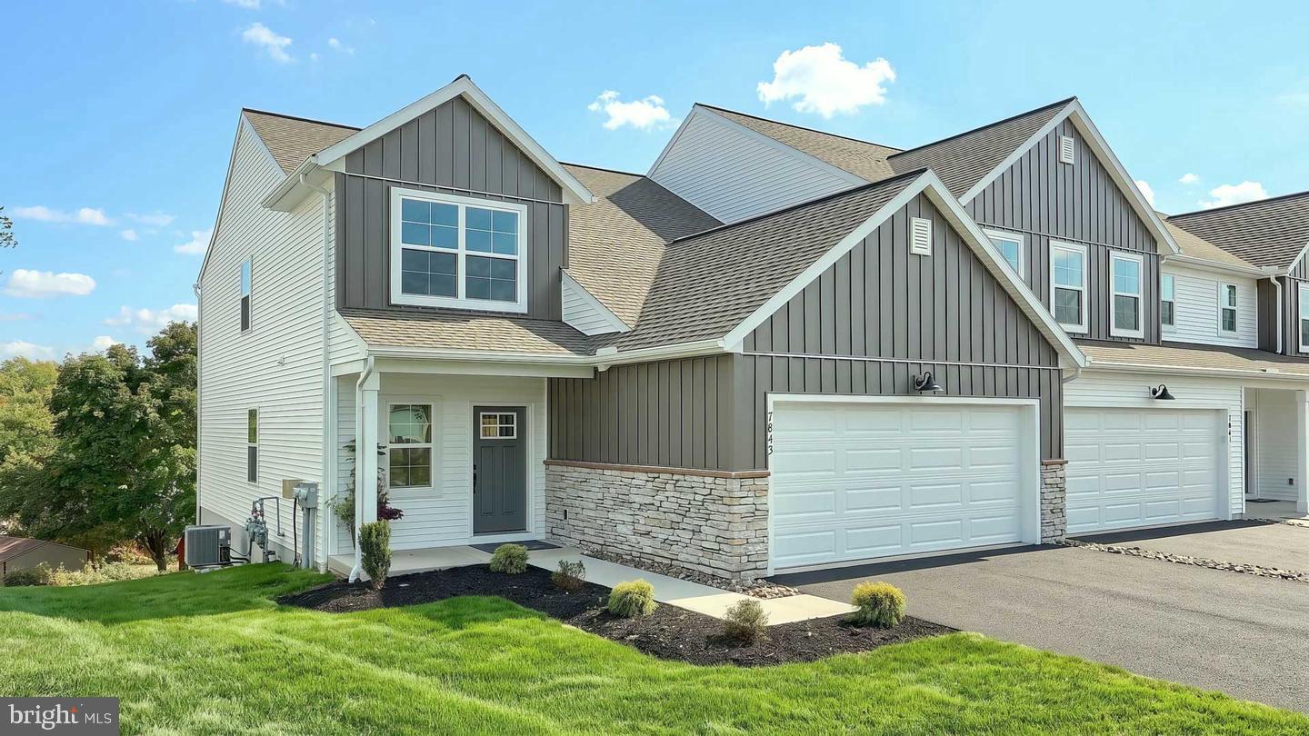 7843 Oak Brook Dr — photo