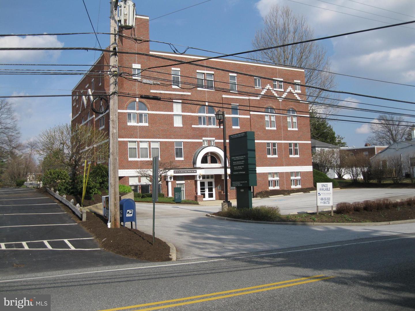 1223 N Providence Rd — photo