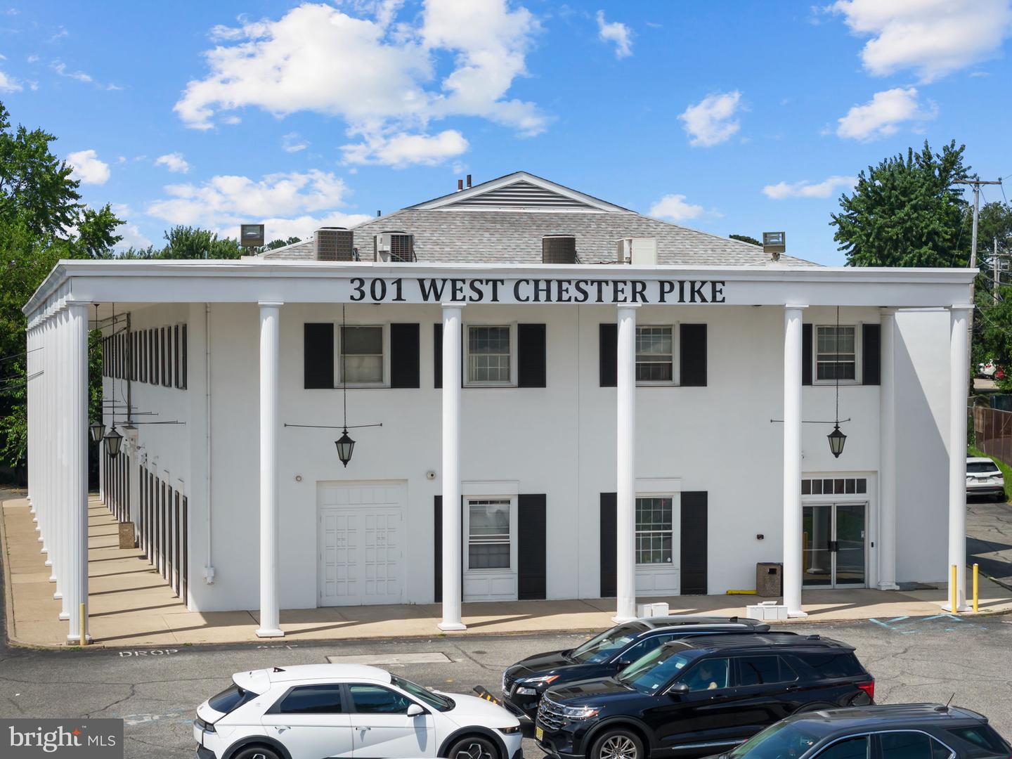 301 W Chester Pike #101 — photo