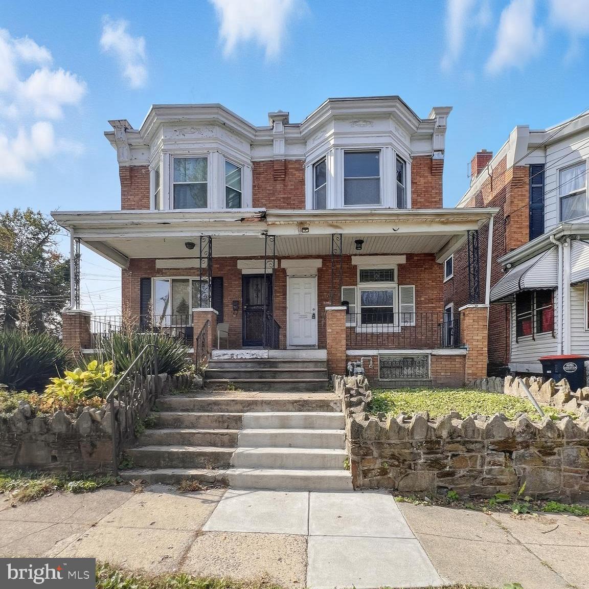 1102 Parker St — photo