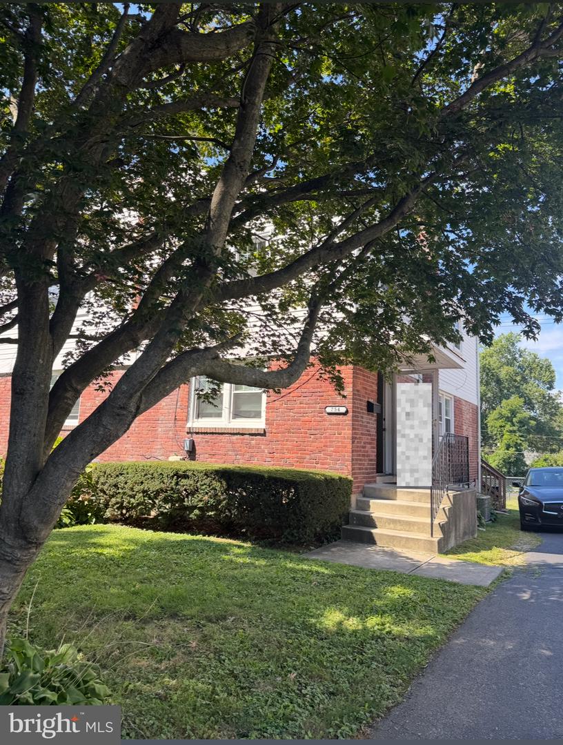 754 Oak View Rd — photo