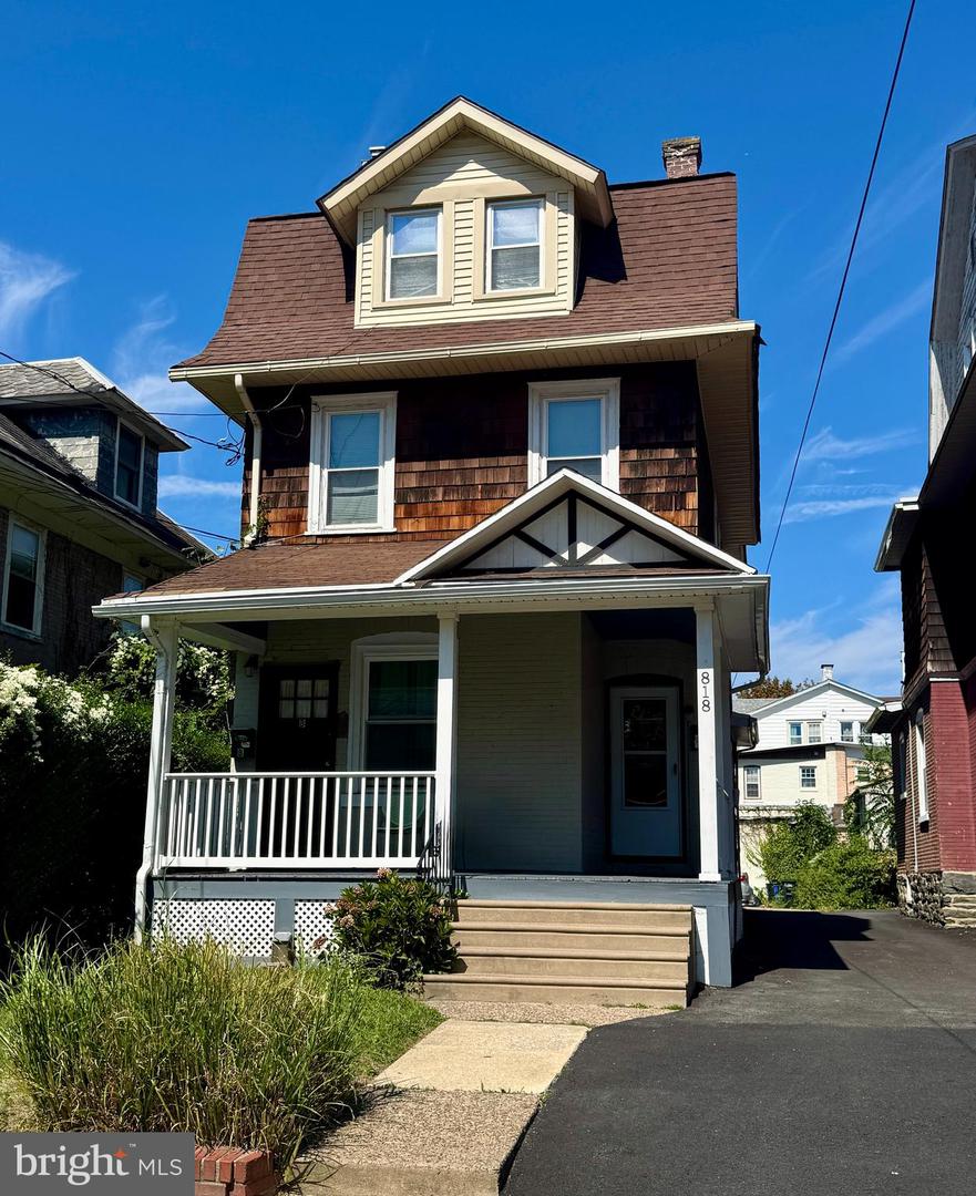 818 Clifford Ave — photo