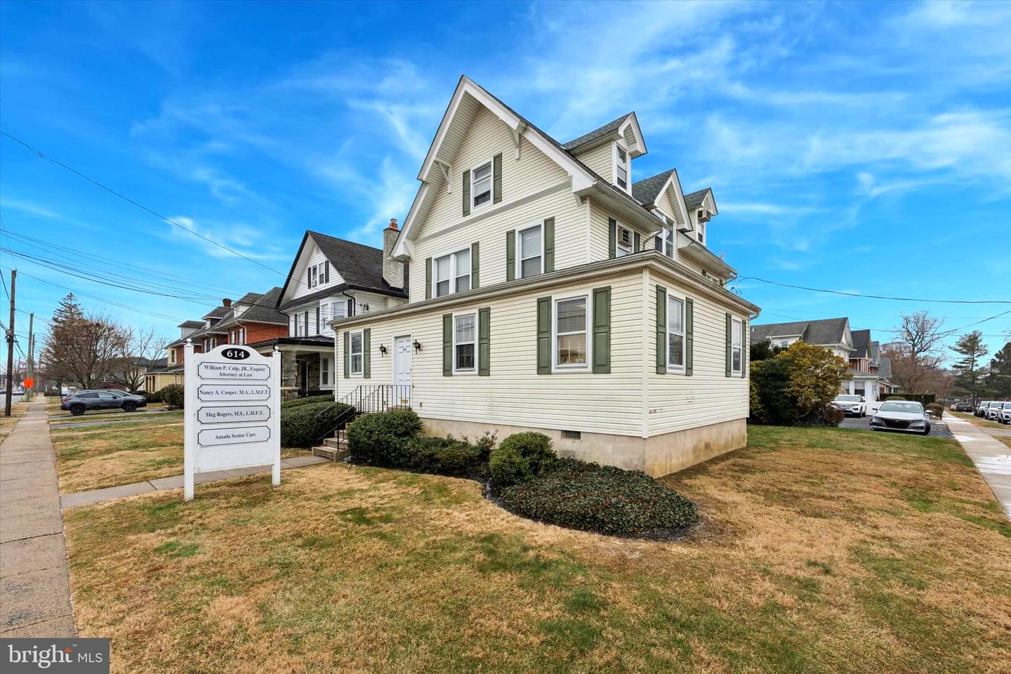 614 Darby Rd — photo