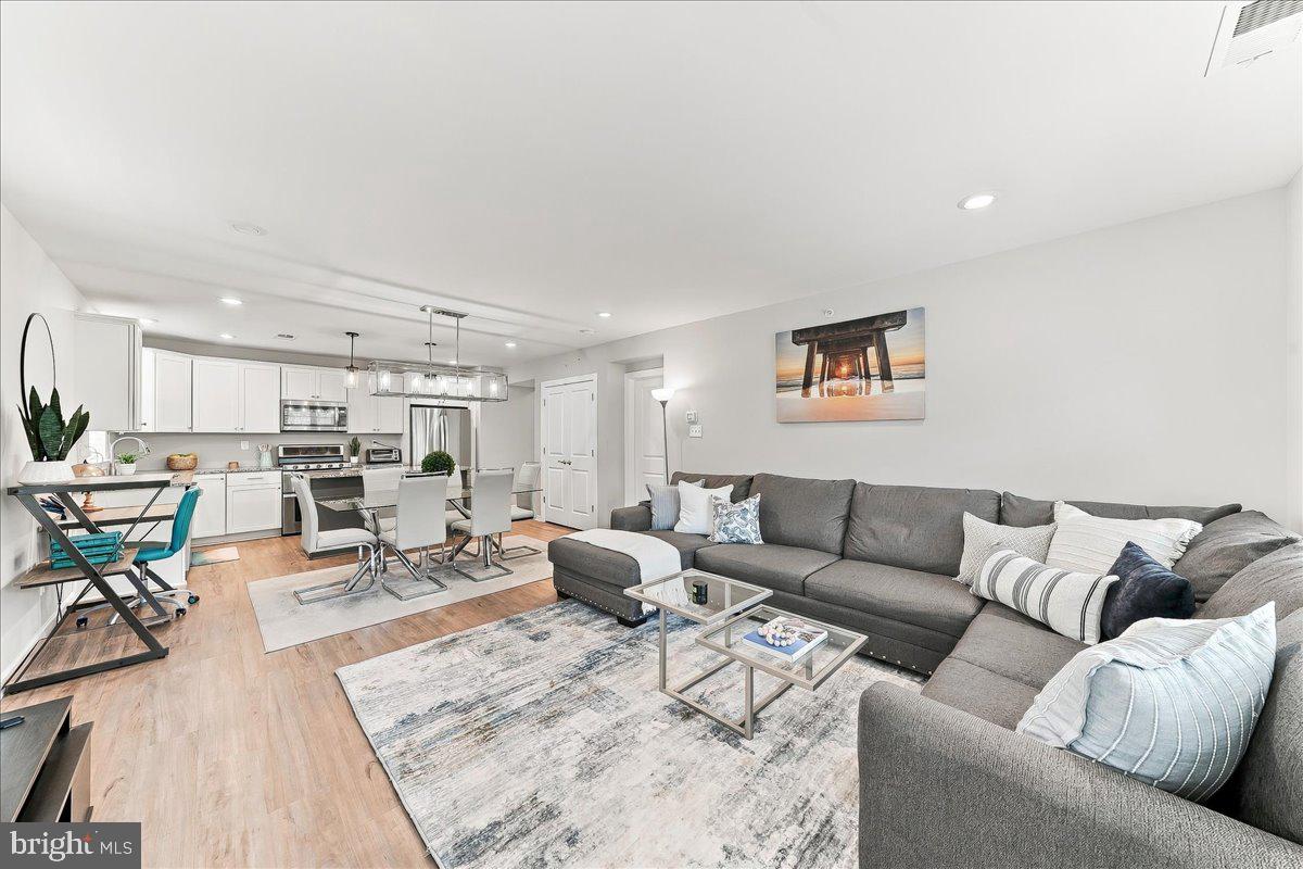 521 S Media Way — photo