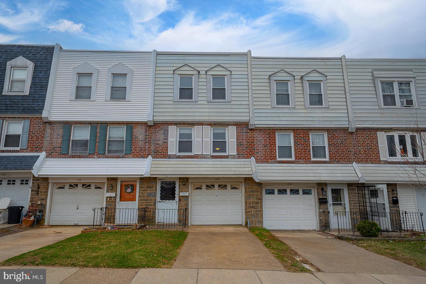 130 Ivy Ct — photo
