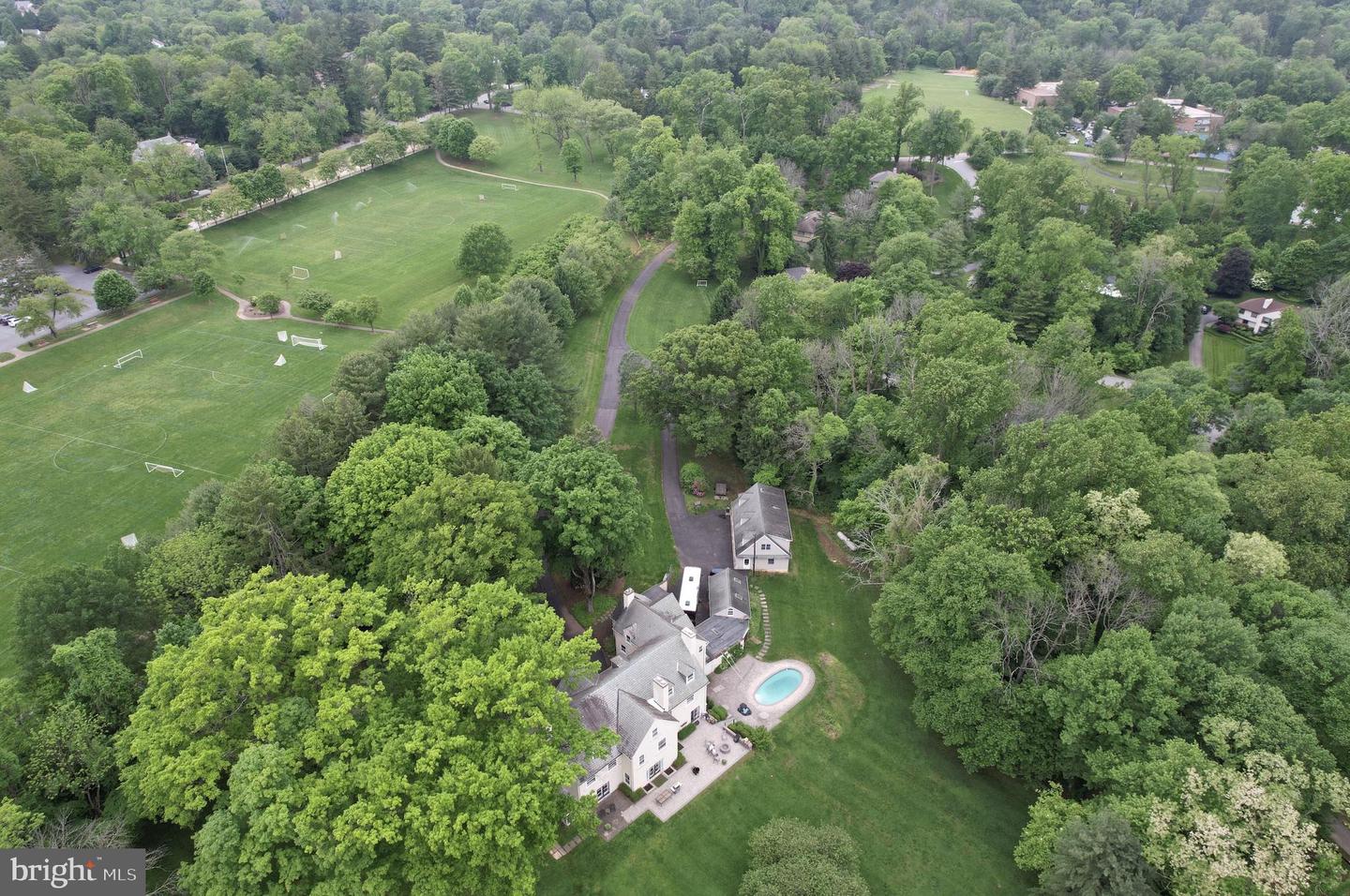 846 MAPLEWOOD ROAD, WAYNE PA 19087 — photo 3