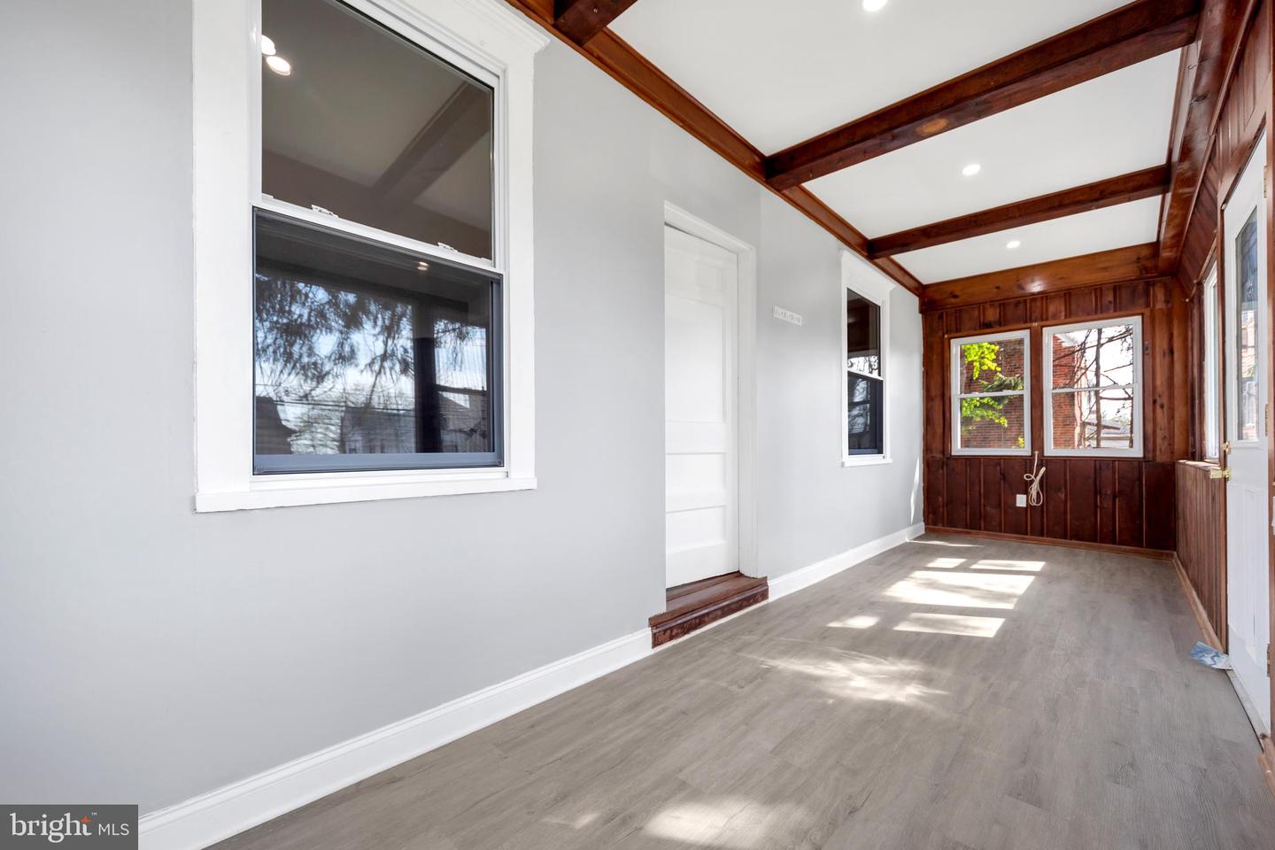 3227 Berkley Ave — photo