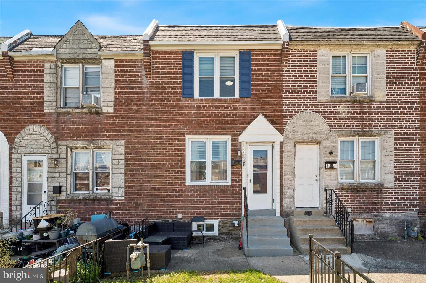 1322 Edgehill Rd — photo