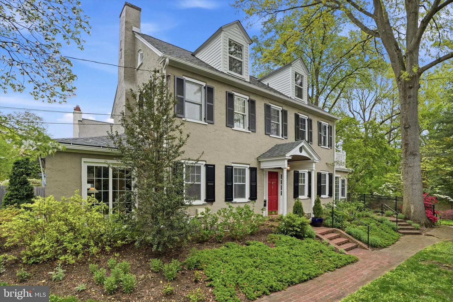 7 FARM ROAD, WAYNE PA 19087