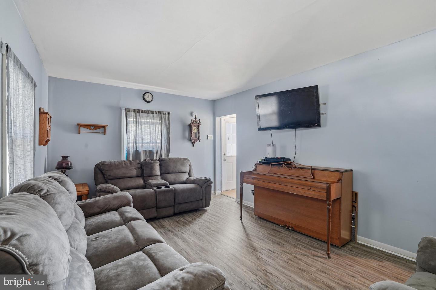 14 RIDGE ROAD, ASTON PA 19014 — photo 2