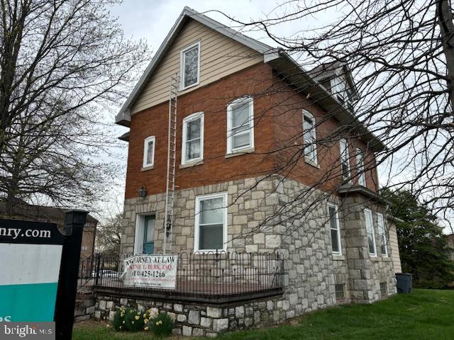 127 W Chester Pike — photo