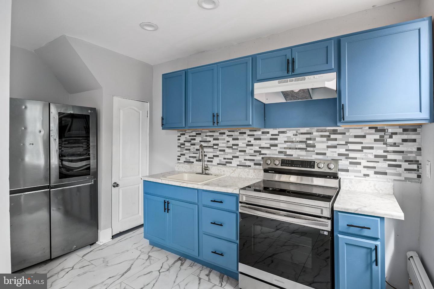 1035 McDowell Ave — photo
