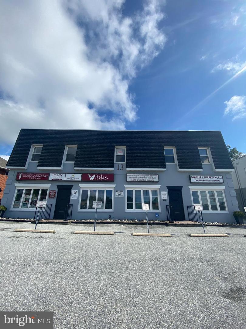 13 Saint Albans Cir #B — photo