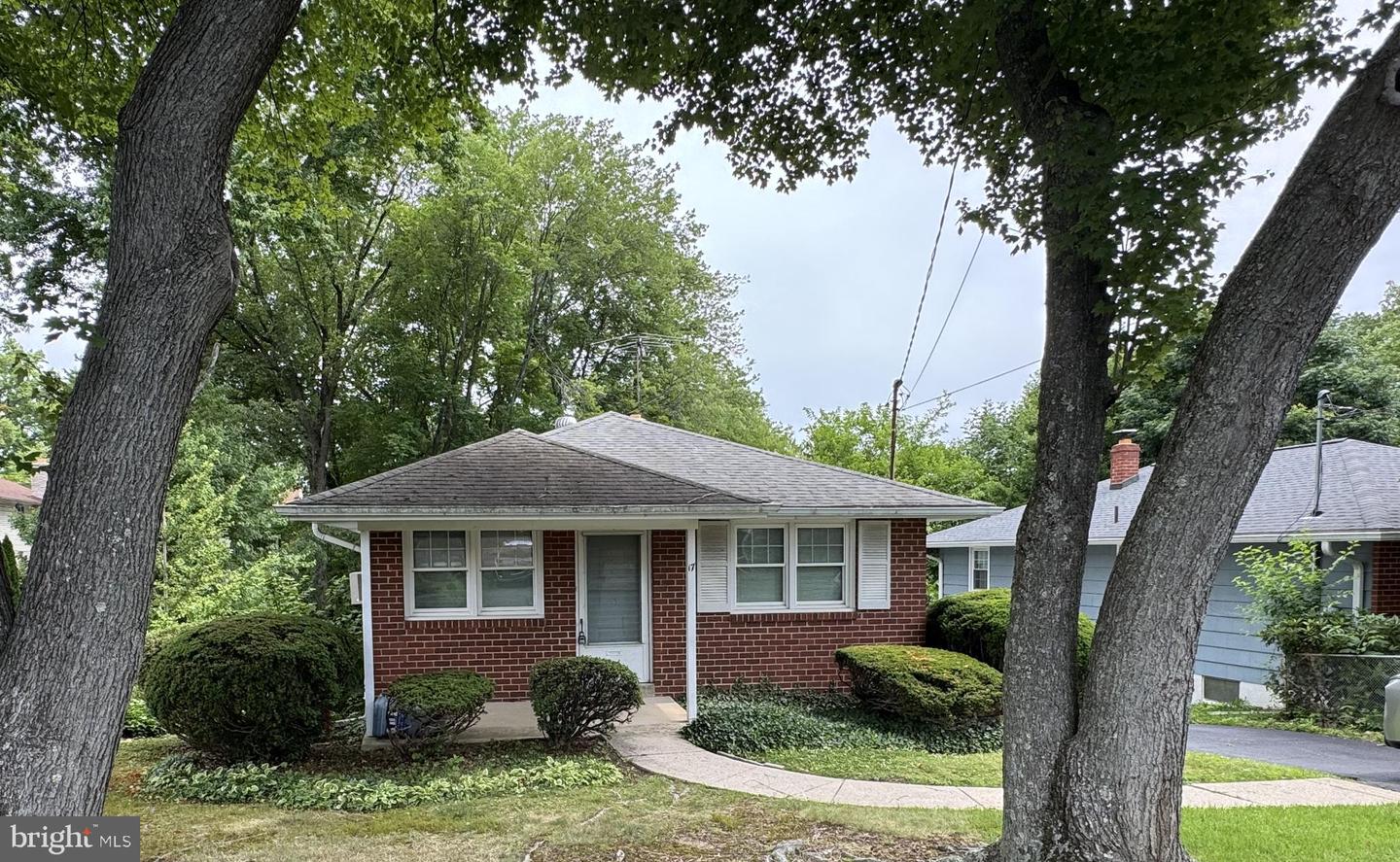 17 Walnut Road, Wallingford PA 19086