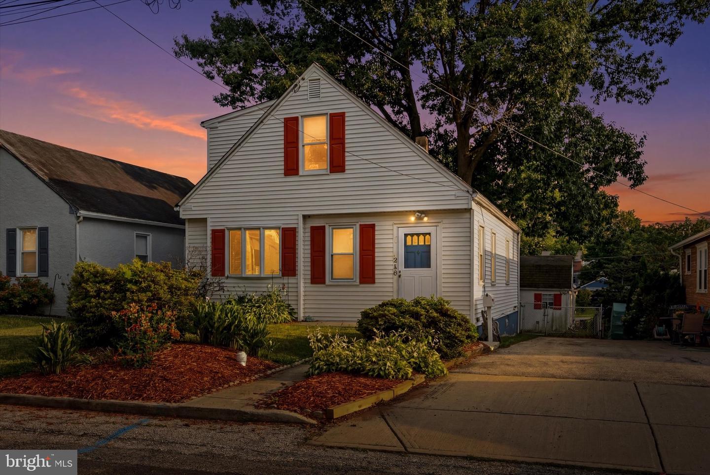 210 Walnut Rd — photo