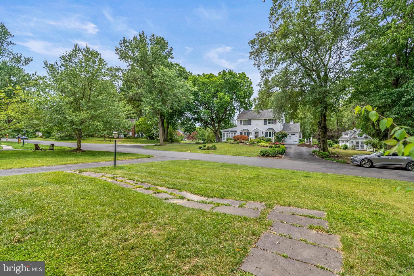 402 Hawthorne Road, Wallingford, PA 19086 — photo 2