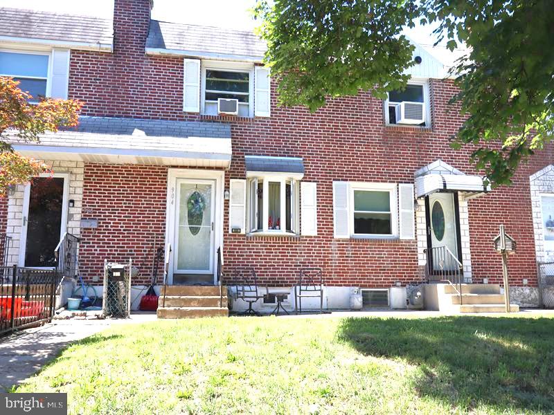 904 Grant Rd — photo