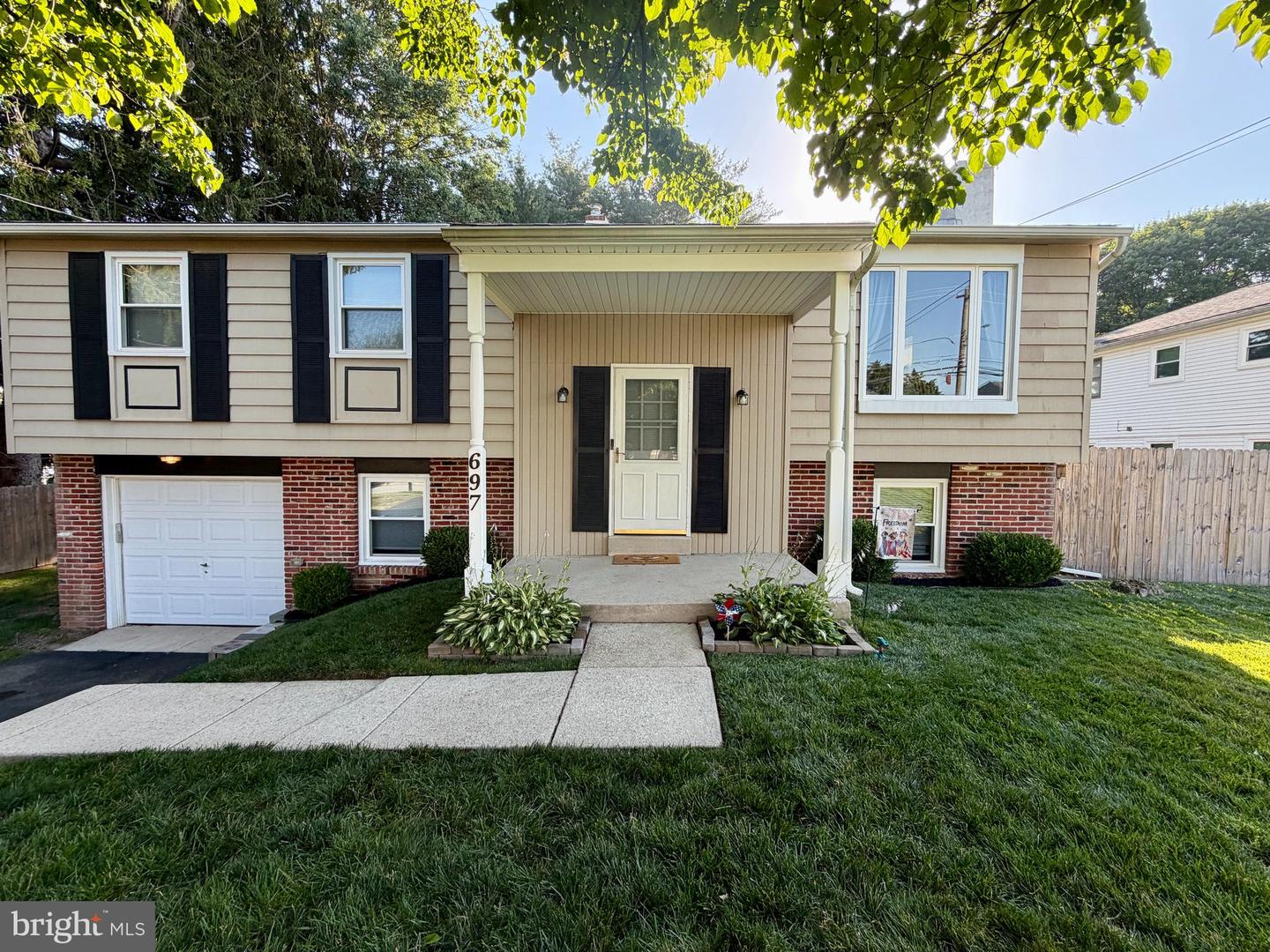 697 Cherry Tree Road, Upper Chichester, PA 19014