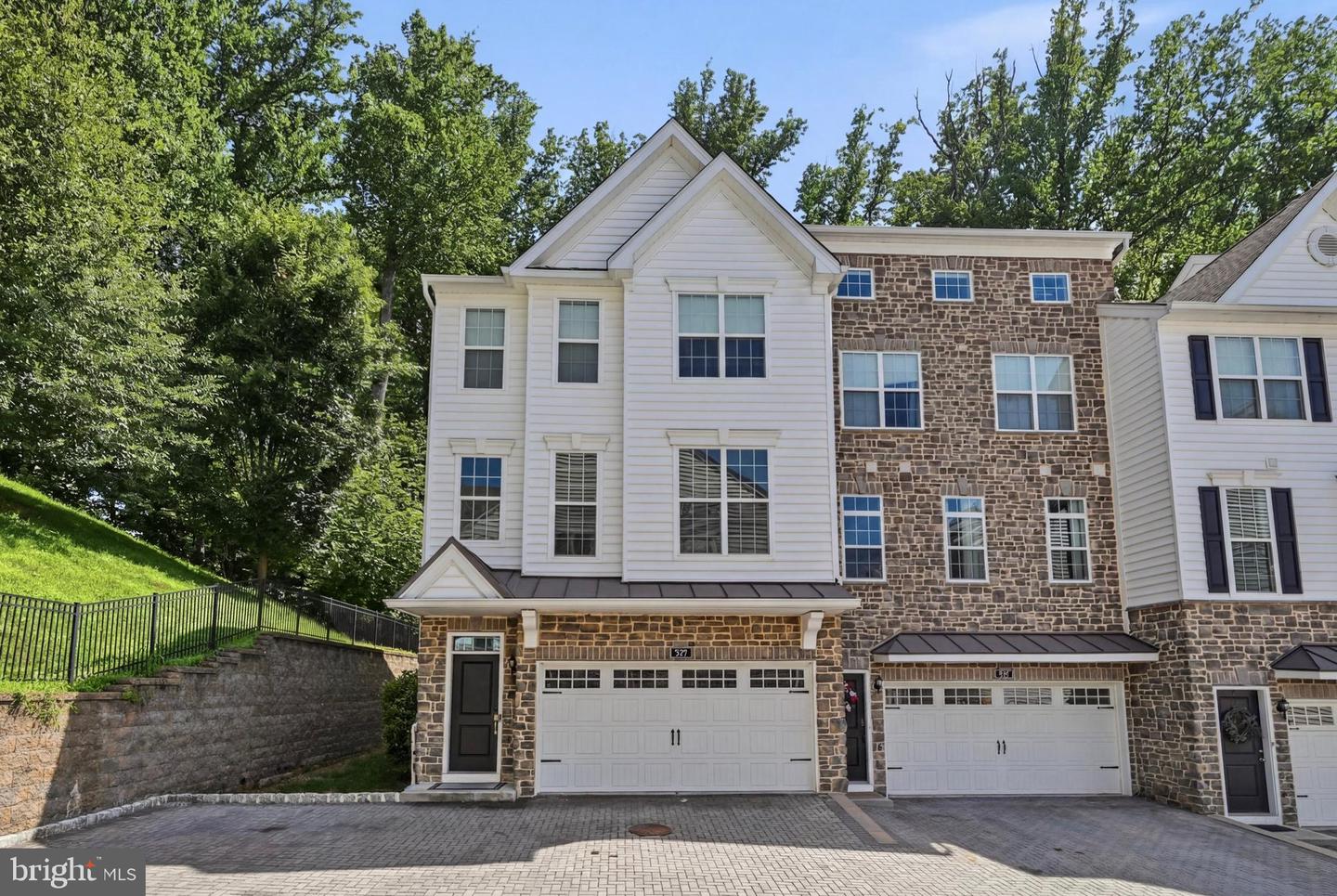 109 Eastwing Aly — photo