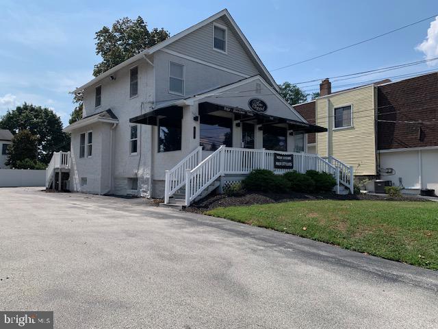 918 N Providence Rd — photo