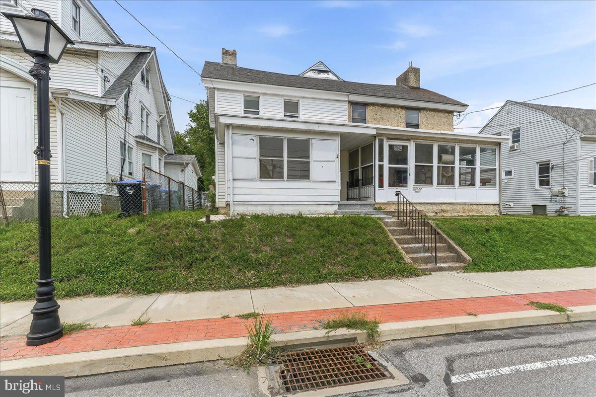 2103 Chichester Ave — photo