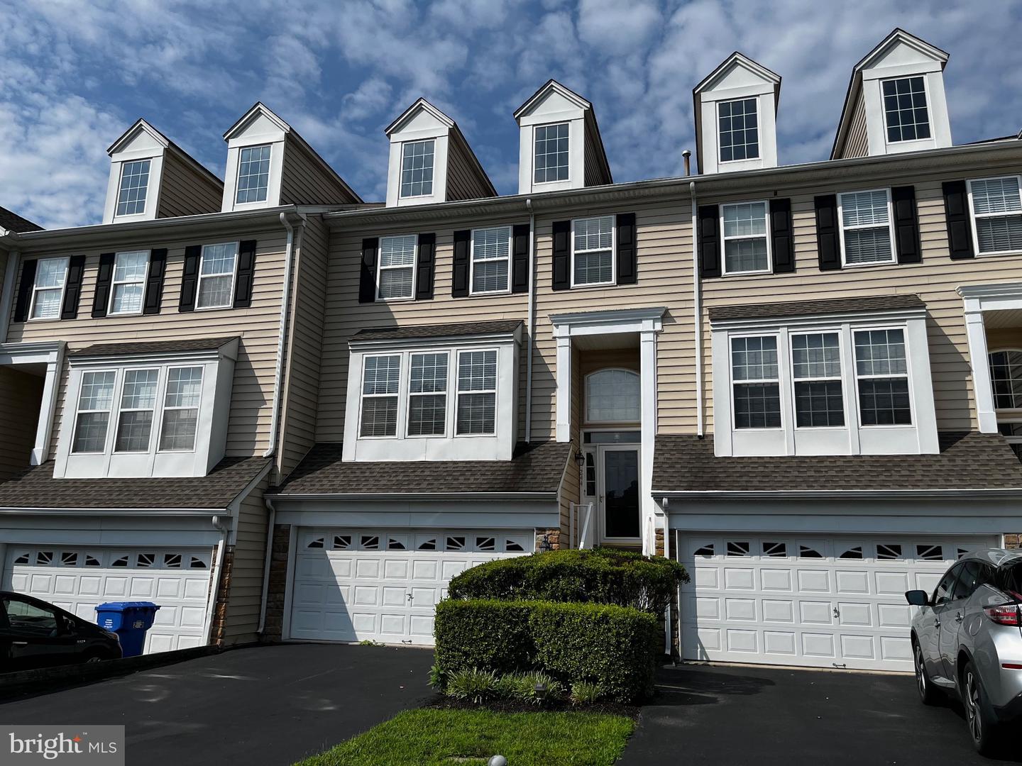 244 S Azalea Ct — photo