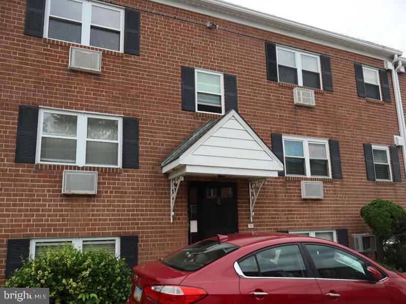 1 Radnor Dr #E-4 — photo