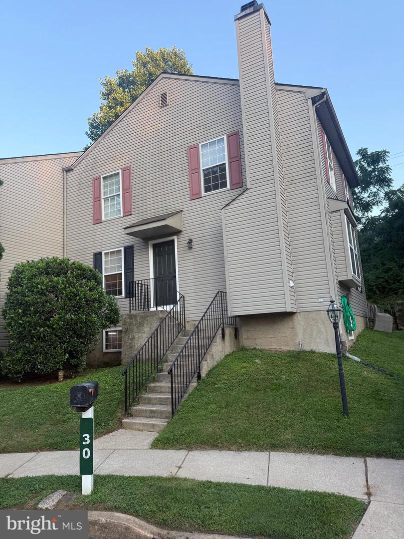 30 Duttonview Road, Aston, PA 19014