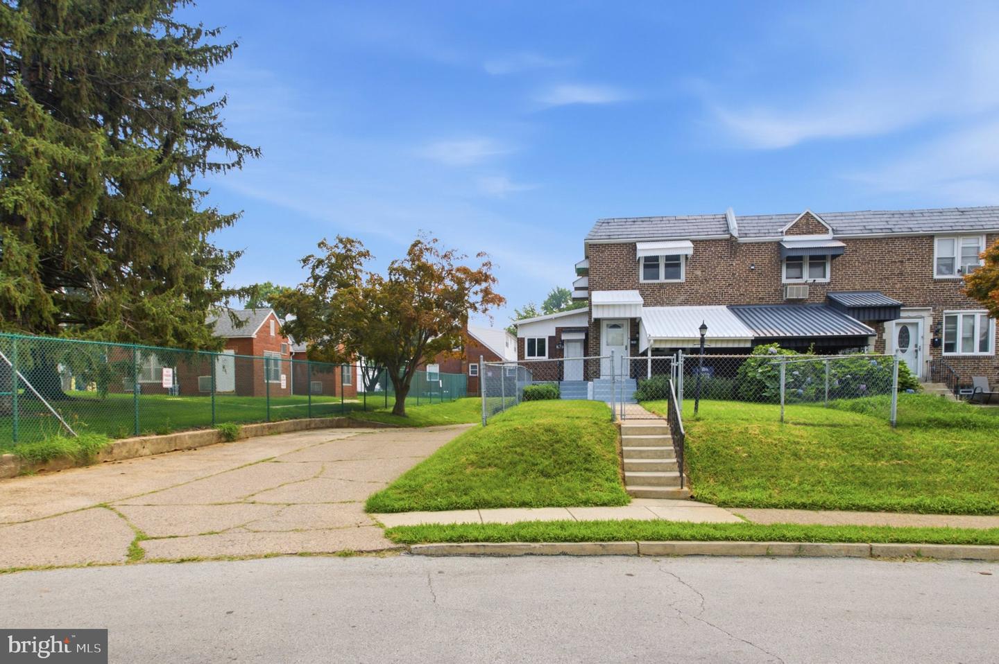 151 Alverstone Rd — photo
