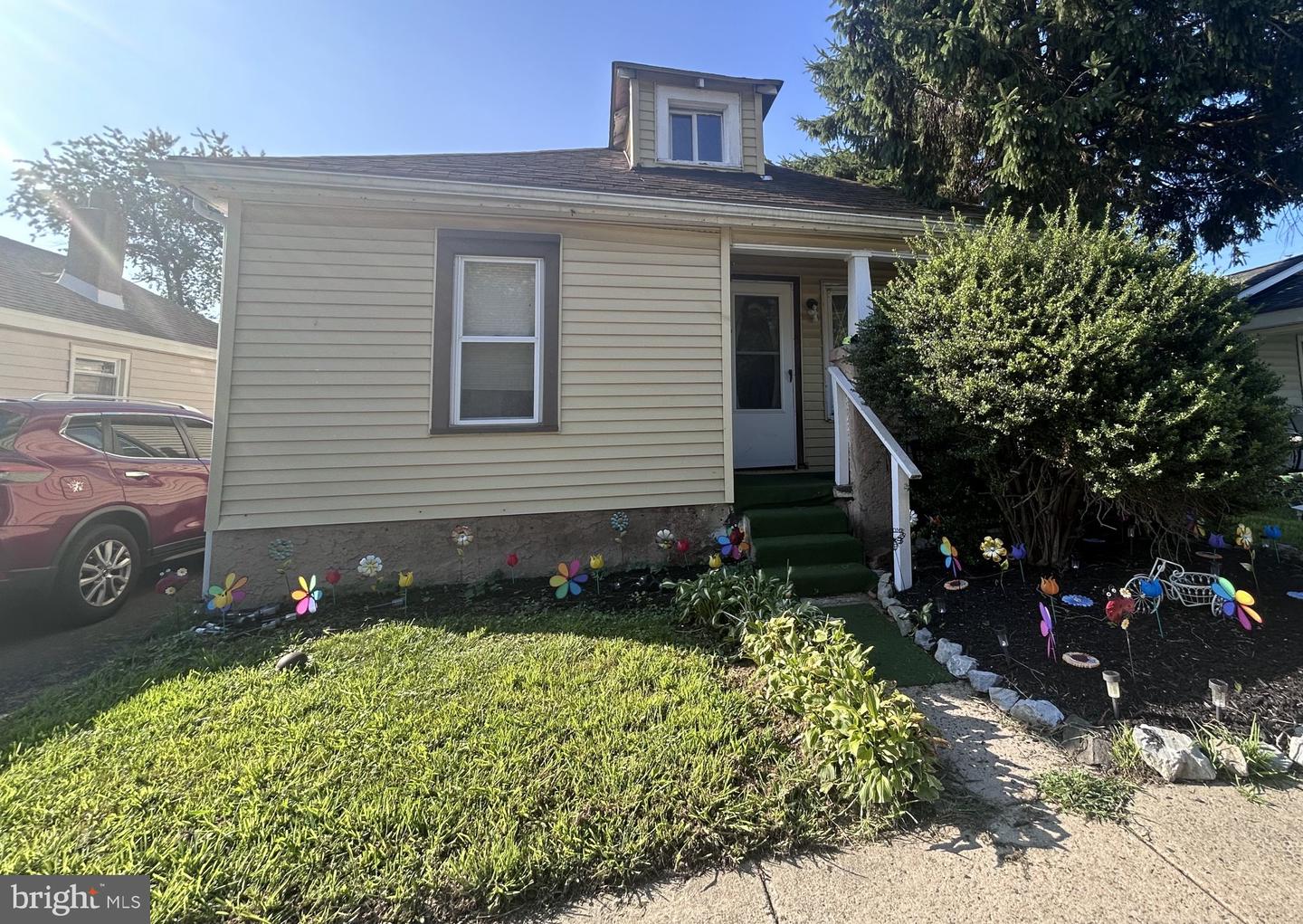 239 Broadway Ave — photo
