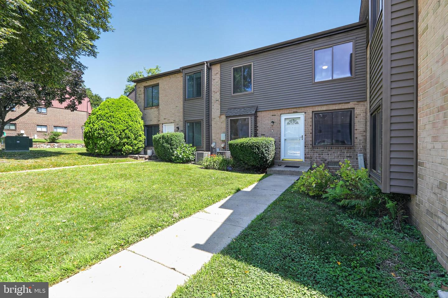 5200 Hilltop Dr #139 — photo