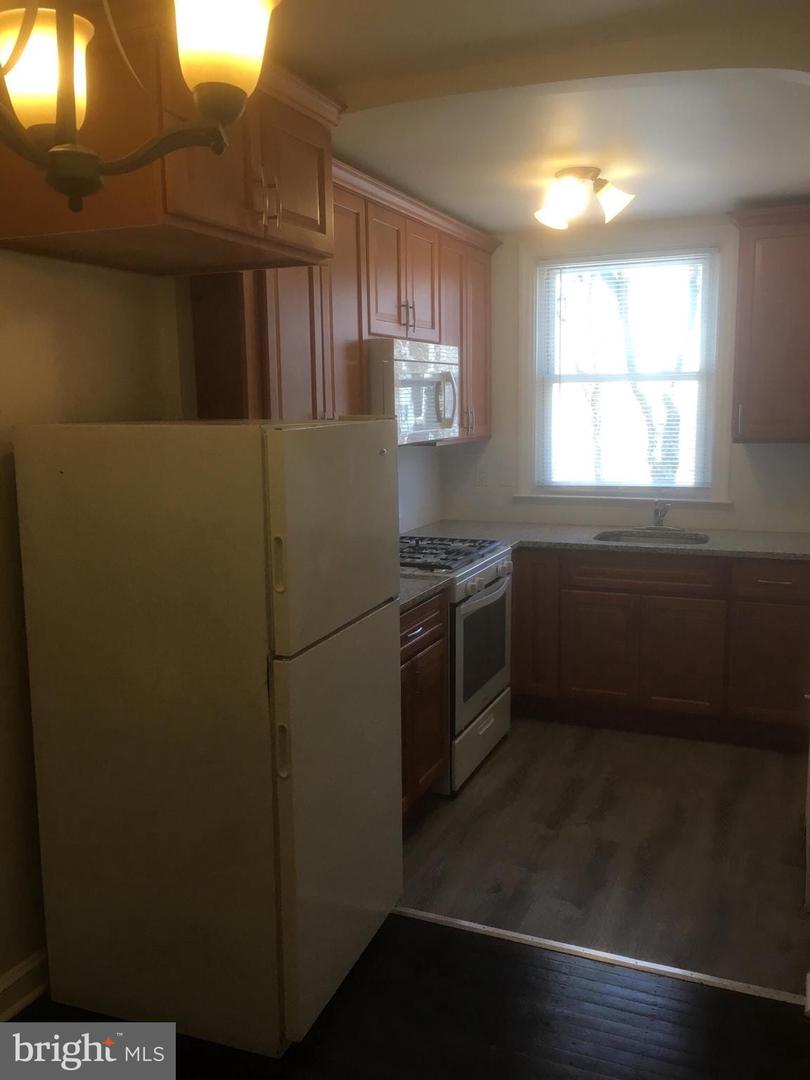 883 Windermere Ave #1 — photo