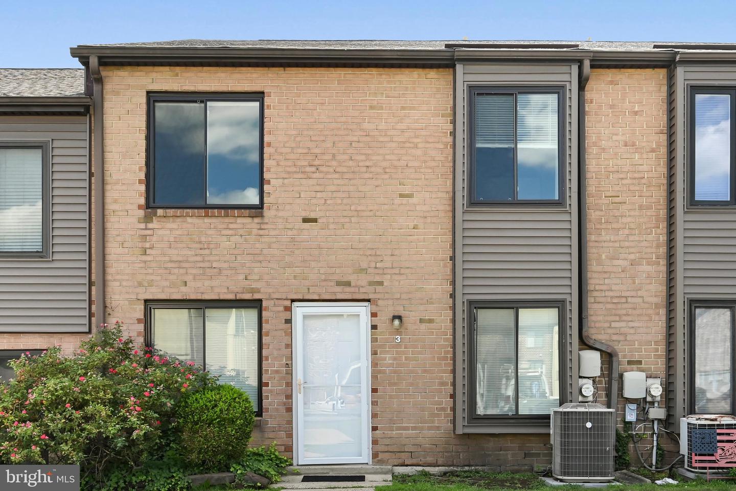 5200 Hilltop Dr #75 — photo