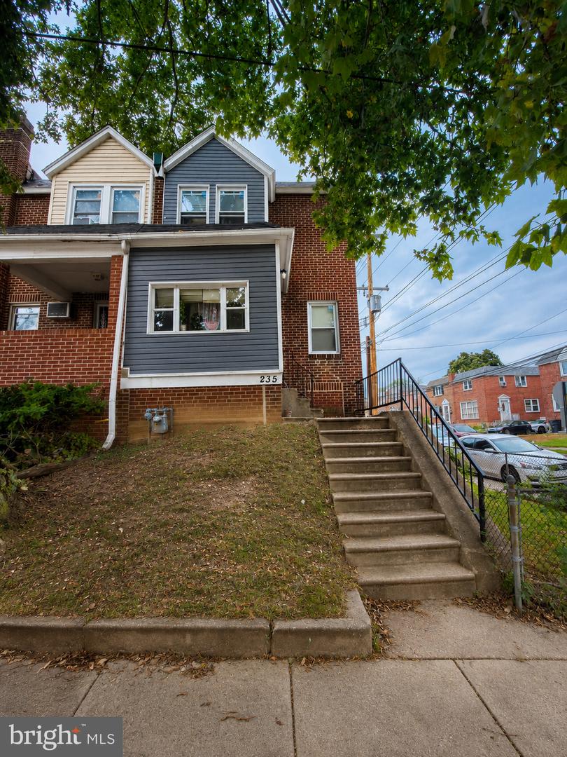235 Laurel Rd — photo