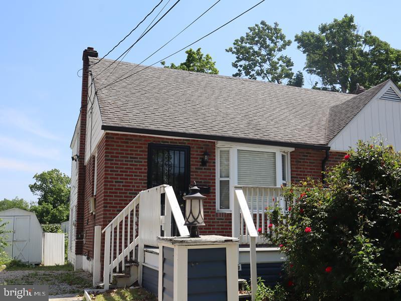 743 Sharon Ave — photo