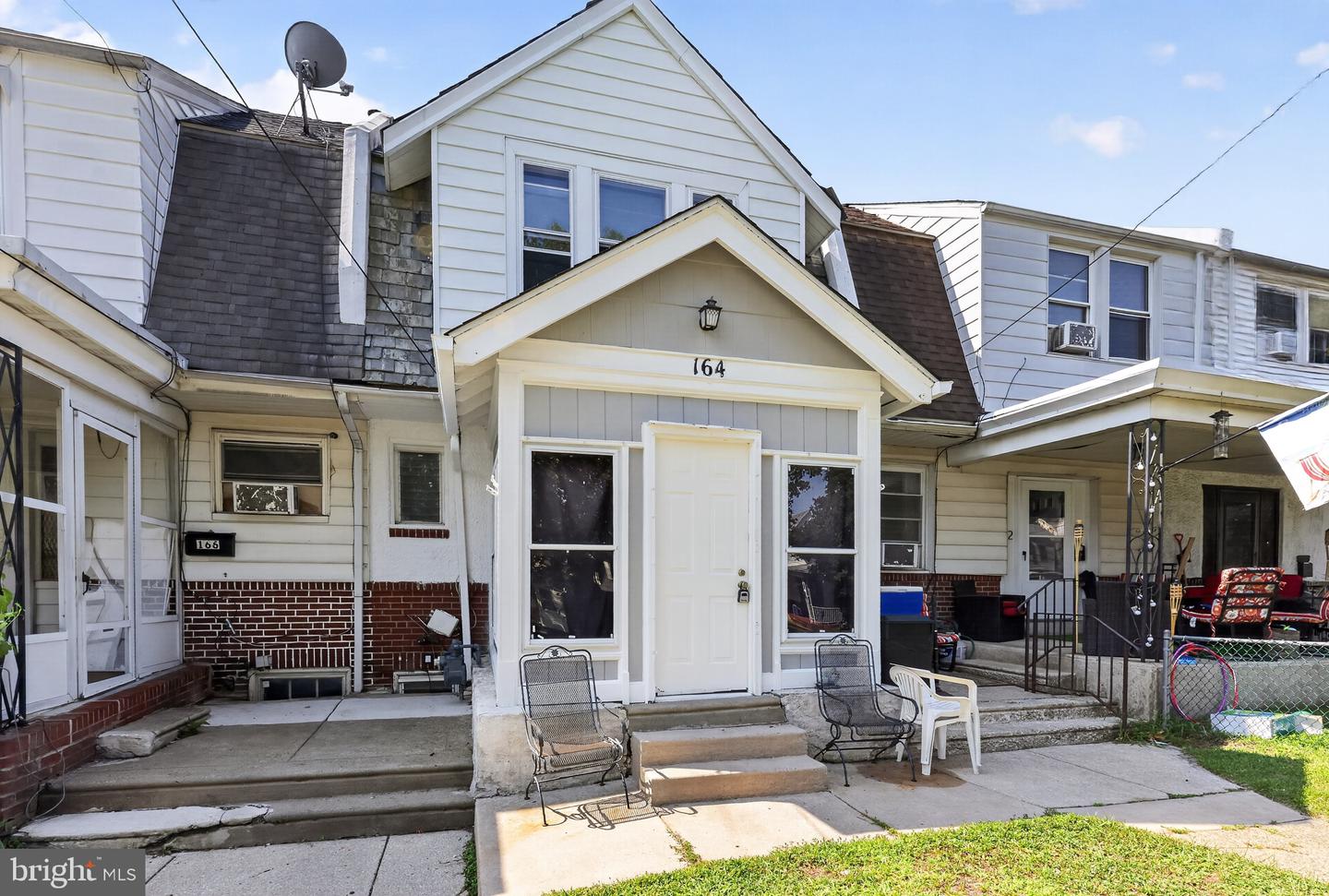 164 Blackburn Ave — photo