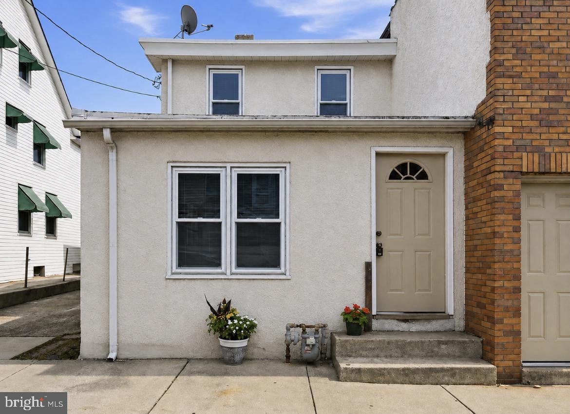 35 Marshall Ave — photo