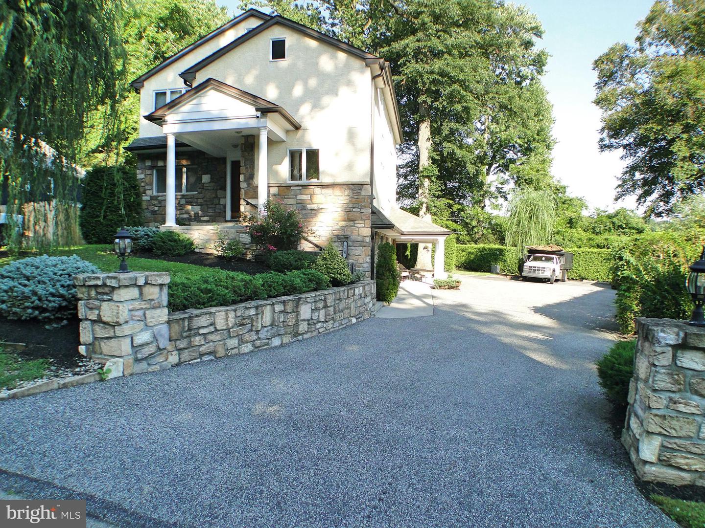 115 Morton Ave #1st Floor - Unit B — photo