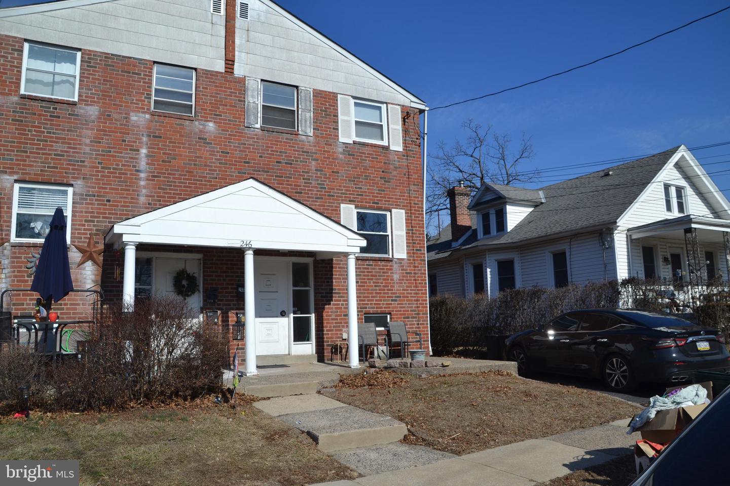 246 Ardmore Ave — photo