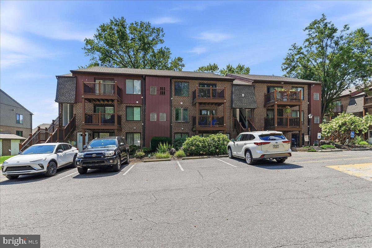 5200 Hilltop Dr #B-22 — photo