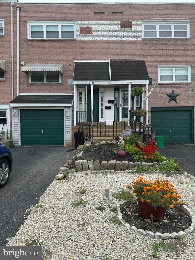 2123 Ravenwood Rd — photo