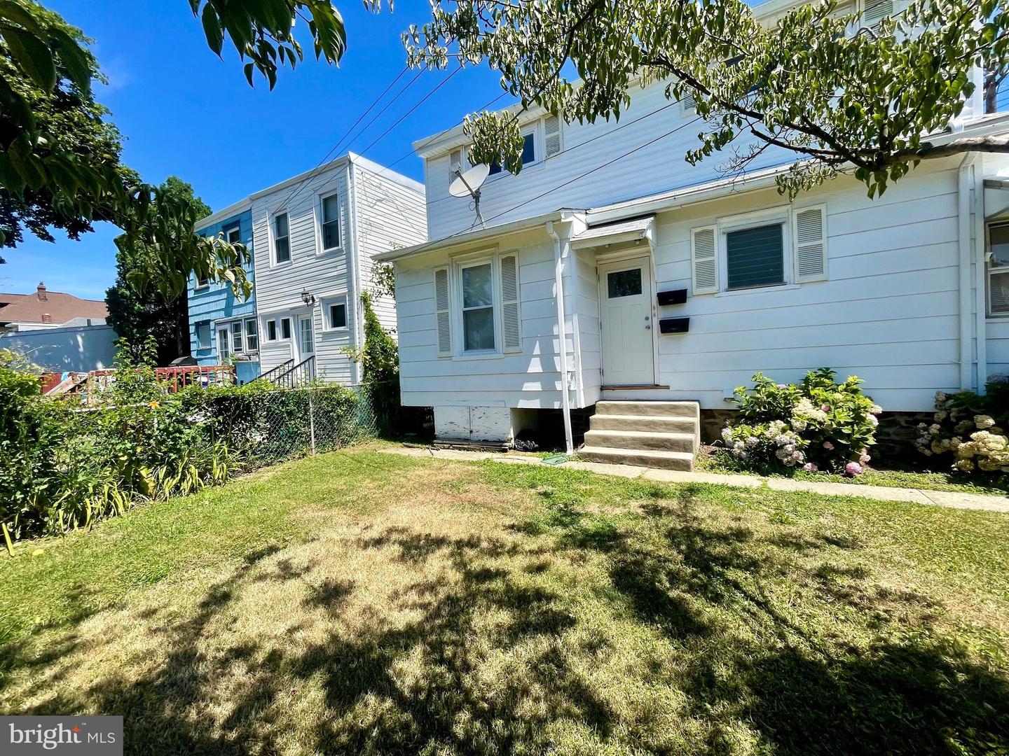 2700 Edgmont Ave #B — photo