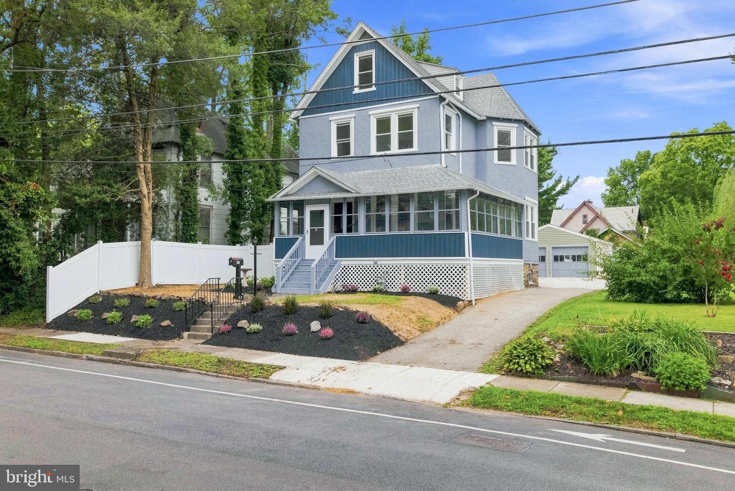 63 W Greenwood Ave — photo